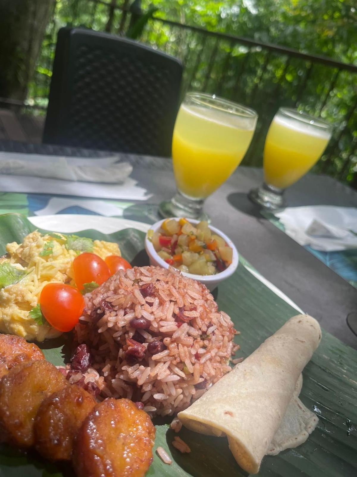 Ukinca B&B Uvita Bagian luar foto